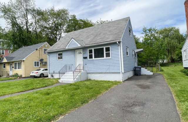 Single Family House in the North End of Hartford photos photos
