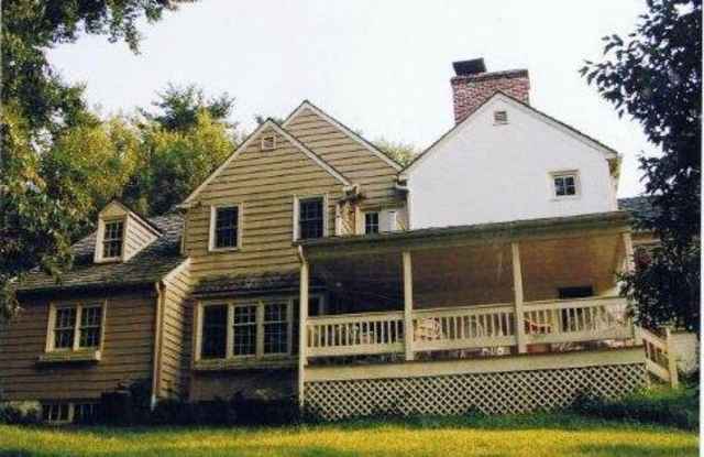 391 East Rose Tree Road Gallery 2