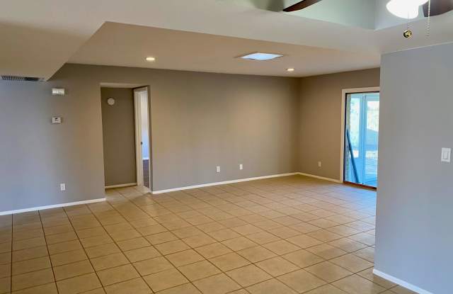 5714 West Carol Ann Way Gallery 3