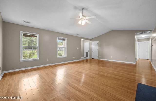 529 Blackberry Court Gallery 3