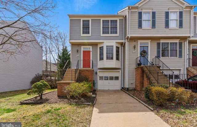 5843 WATERMARK Circle - 5843 Watermark Circle, Centreville, VA 20120