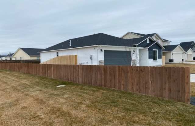 2601 Quaking Ct Gallery 4