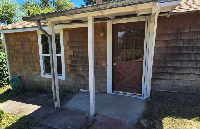 Charming Boutique Studio – Watertrough Road | Near Sebastopol & Bodega Bay Gallery 4