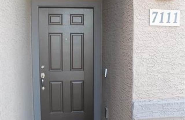 Spacious 4BR/2.5BA Home with Loft & 2-Car Garage Gallery 4