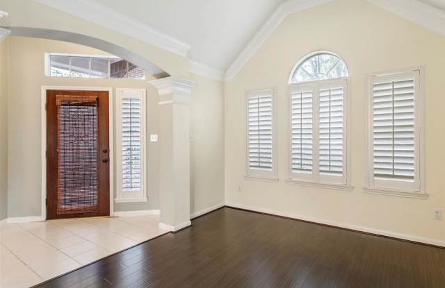 17215 Little Pinto Court Gallery 2
