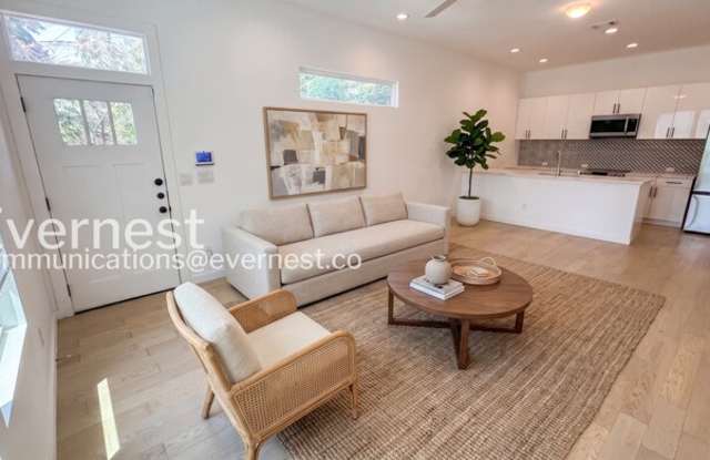 2507 East Commerce Street Gallery 2