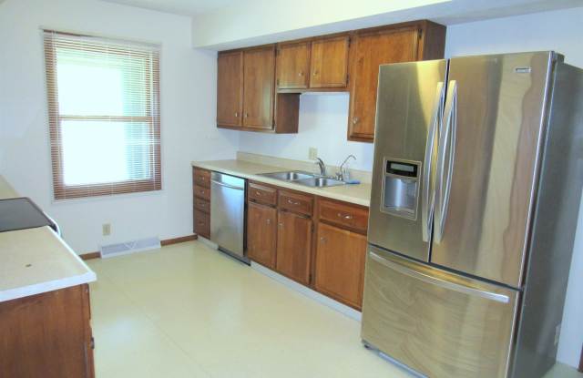 4401 E Cambridge Court Gallery 4