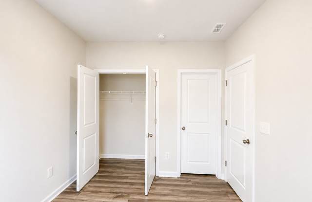 112 Holly Oak Court - 1 Gallery 4