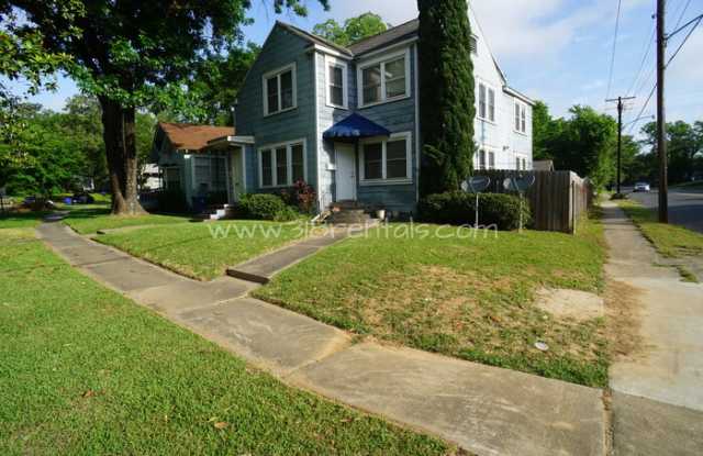 2547 Pinehurst Boulevard Gallery 1