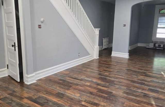 393 N YORK ST photos photos