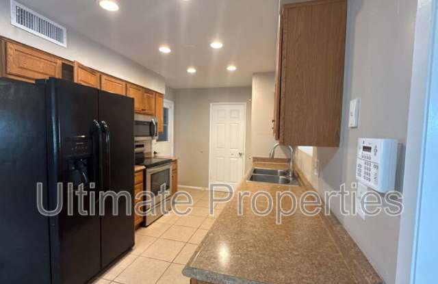 10814 West Saratoga Circle Gallery 2