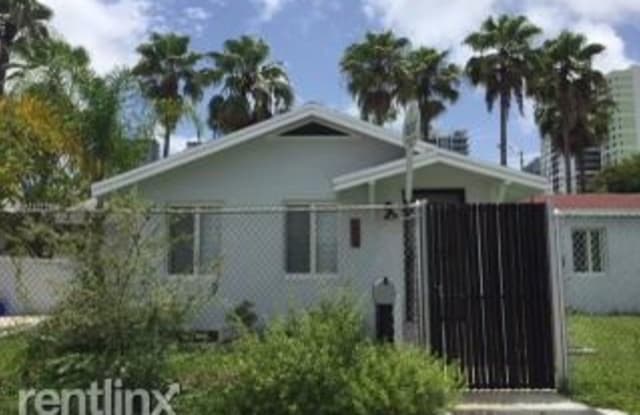 933 SW 4th Ave - 933 Southwest 4th Avenue, Miami, FL 33130