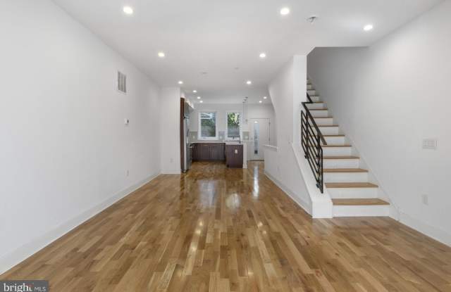 2260 N HOWARD STREET Gallery 2