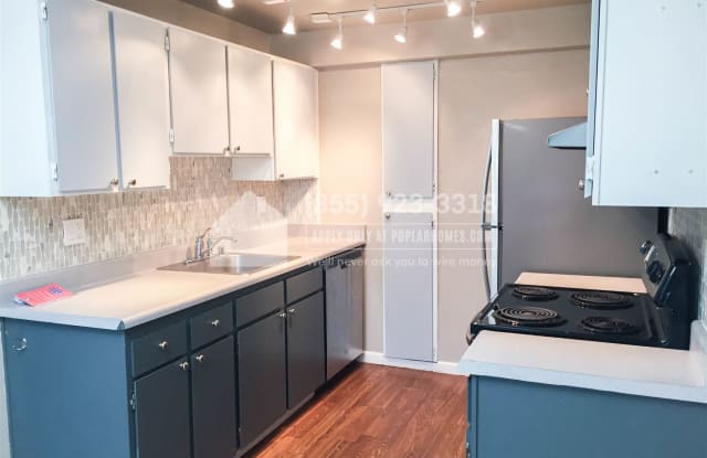14330 NE 126th Street #B205 - 14330 126th Ave NE, Kirkland, WA 98034