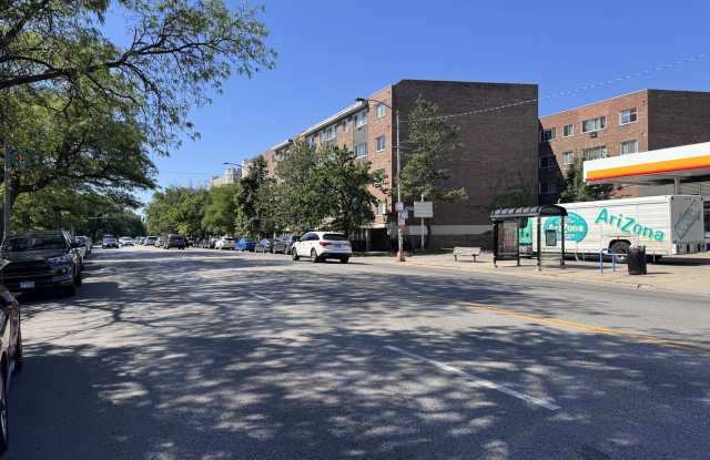7120 N Sheridan Road photos photos
