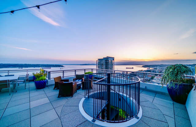 2Bd/2.5Ba Seattle Penthouse - 2033 2nd Avenue, Seattle, WA 98121