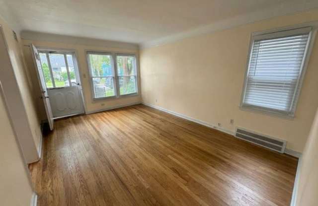 Ferndale ranch walking distance to downtown Gallery 4