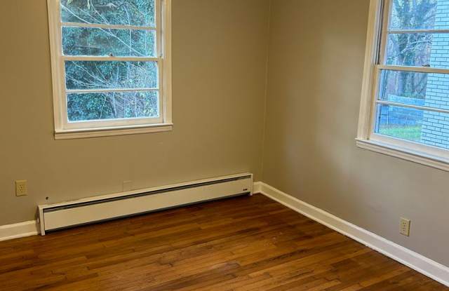 3 Bedroom/ 1 bath Home Gallery 4