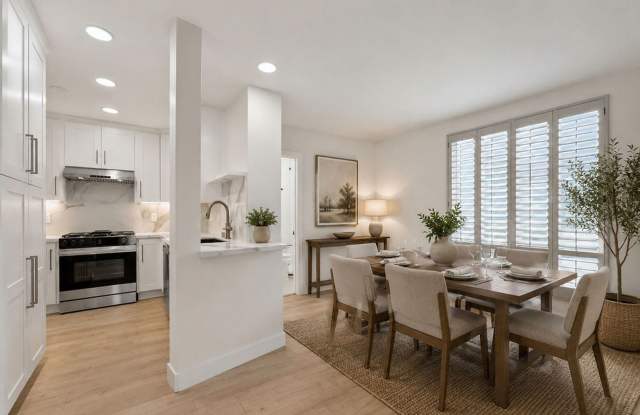 Renovated Coastal Townhome in Prime Santa Monica photos photos