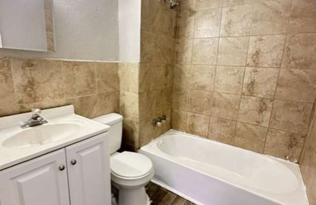 4- Bedroom Single Family -Rent Ready Gallery 4