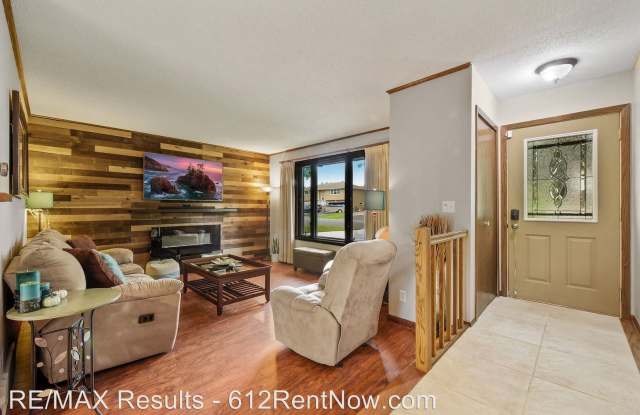 14010 Sunnyslope Drive Gallery 2
