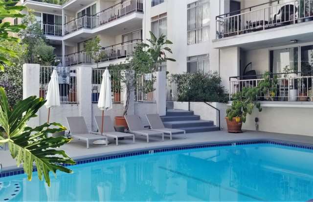 Luxurious 2 Bedroom, 2 Bath Condo in the Heart of Prime Hollywood photos photos