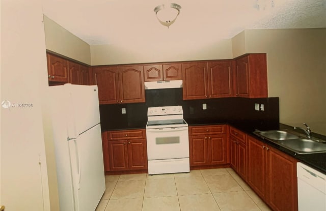 11100 NW 39th St - 11100 NW 39th St, Coral Springs, FL 33065