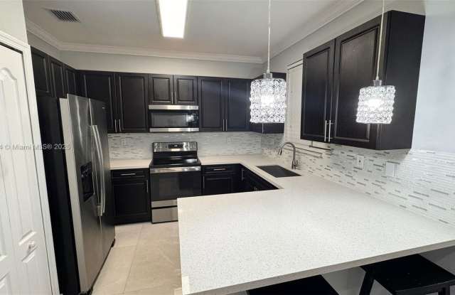 14962 SW 9th Ter photos photos