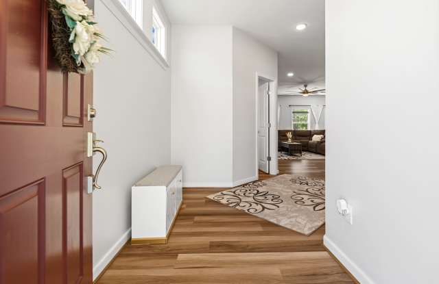6501 Seven Falls Way Gallery 2