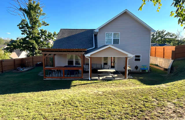 Beautiful home close to Post! Gallery 3