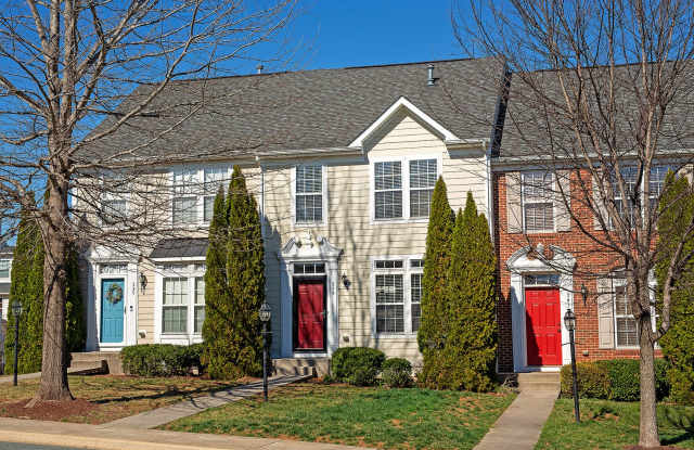 Pet Friendly Move-in Ready Pantops Townhouse photos photos