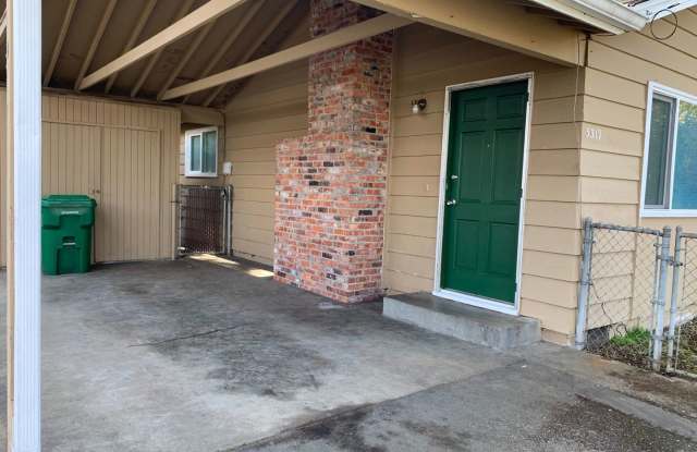 Cozy and quiet 3 bed 1 bath rambler in South Seattle Gallery 3