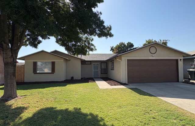 4 Bed 2 Bath Single Family Home in Hanford! photos photos 4 Bed 2 Bath Single Family Home in Hanford! photos photos