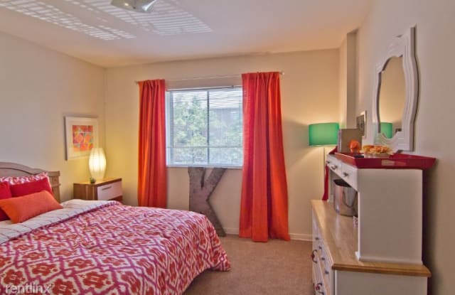 3110 E Livingston Ave - 3110 East Livingston Avenue, Columbus, OH 43227