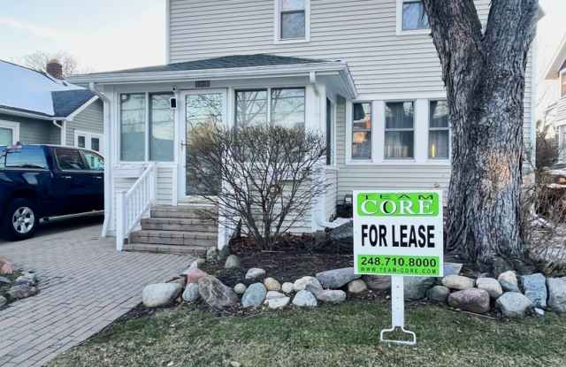 321 Wilcox - 4 Bed / 2 Bath House for Rent in Downtown Rochester photos photos