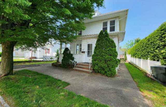 A Terrific Home For Your Family in Paramus photos photos