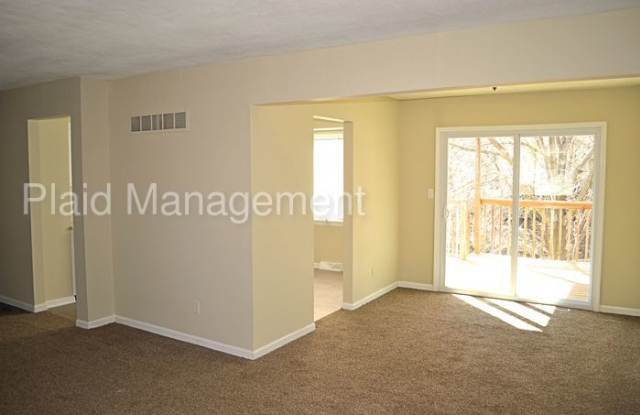 2932 Sweet Briar Drive Gallery 3