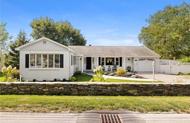 331 Third Beach Road Gallery 1
