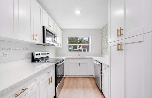 14725 SW 107th Ter photos photos