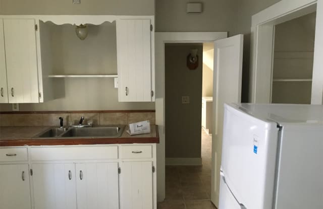 16 East 19th Street - 2 photos photos