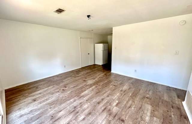4BR Huntsville Home | 1,325 SF | Available Now Gallery 4
