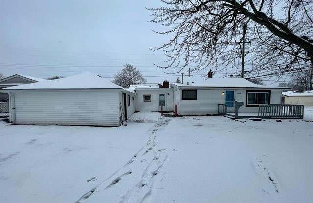23706 REIN Avenue - 23706 Rein Avenue, Eastpointe, MI 48021