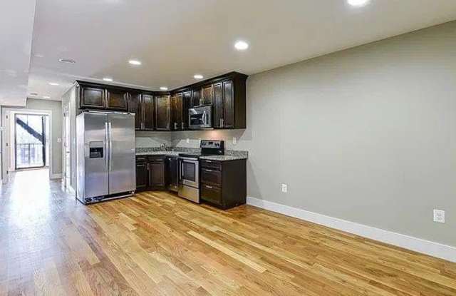 2031 BENNING Road NE Gallery 2