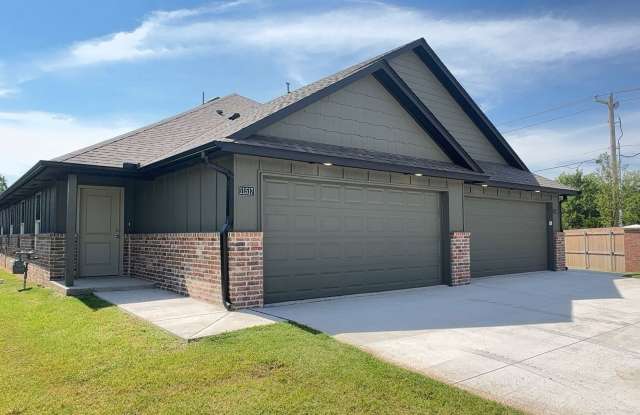 Welcome to Brand New Masonwood featuring this 3 Bedroom 2 Bath 2 Car Garage Duplex in a Great location close to the Broadway Extension and only 8 minutes from downtown OKC photos photos