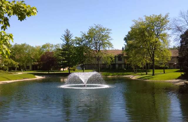 The Ponds on Plum Grove Gallery 3