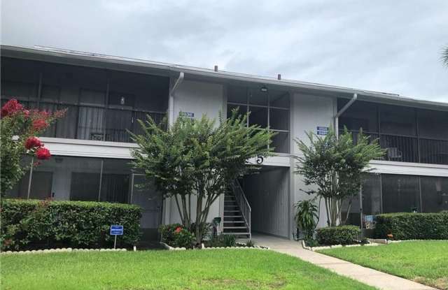 Resort-style Living in a 2/2 Condo by the Lake - 2512 Oak Park Way, Orlando, FL 32822