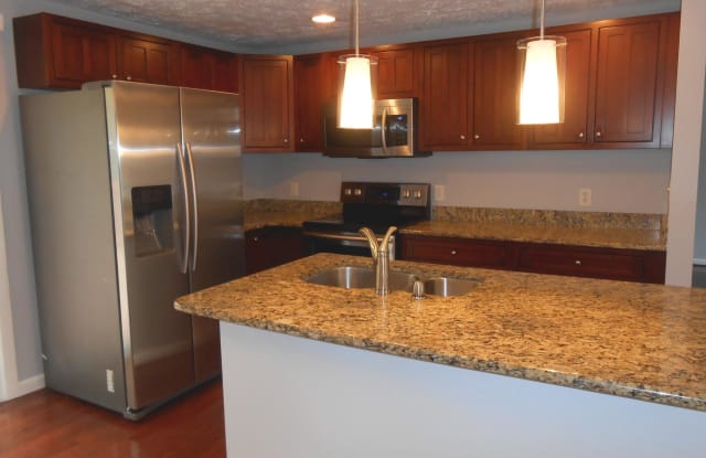 8455 VAN COURT - 8455 Van Court, Woodburn, VA 22003