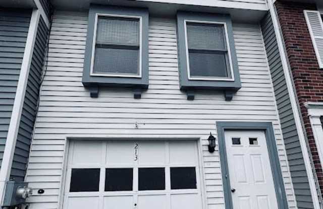213 Shadowlawn Circle - 213 Shadowlawn Circle, Whitehall, PA 15236