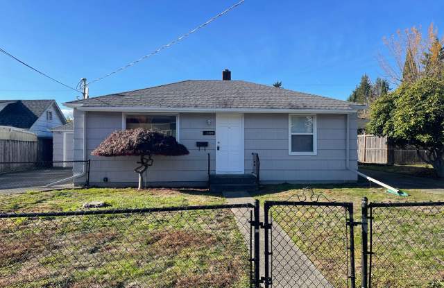 Central Kitsap Home with Detached Garage  Fenced Yard - 3325 Robin Avenue, Bremerton, WA 98310