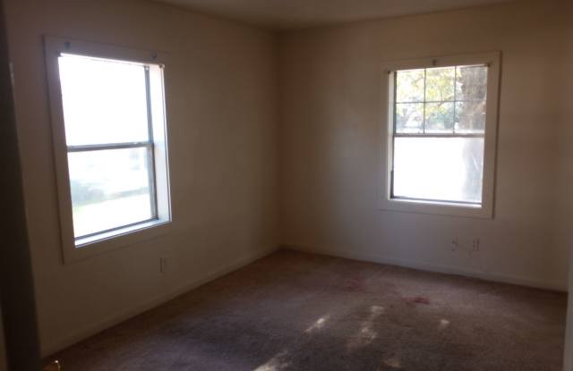 2/1 1522 Willow St 460 month Gallery 4